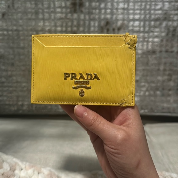 Prada Vitello Move Yellow Cardholder - Picture 1 of 4